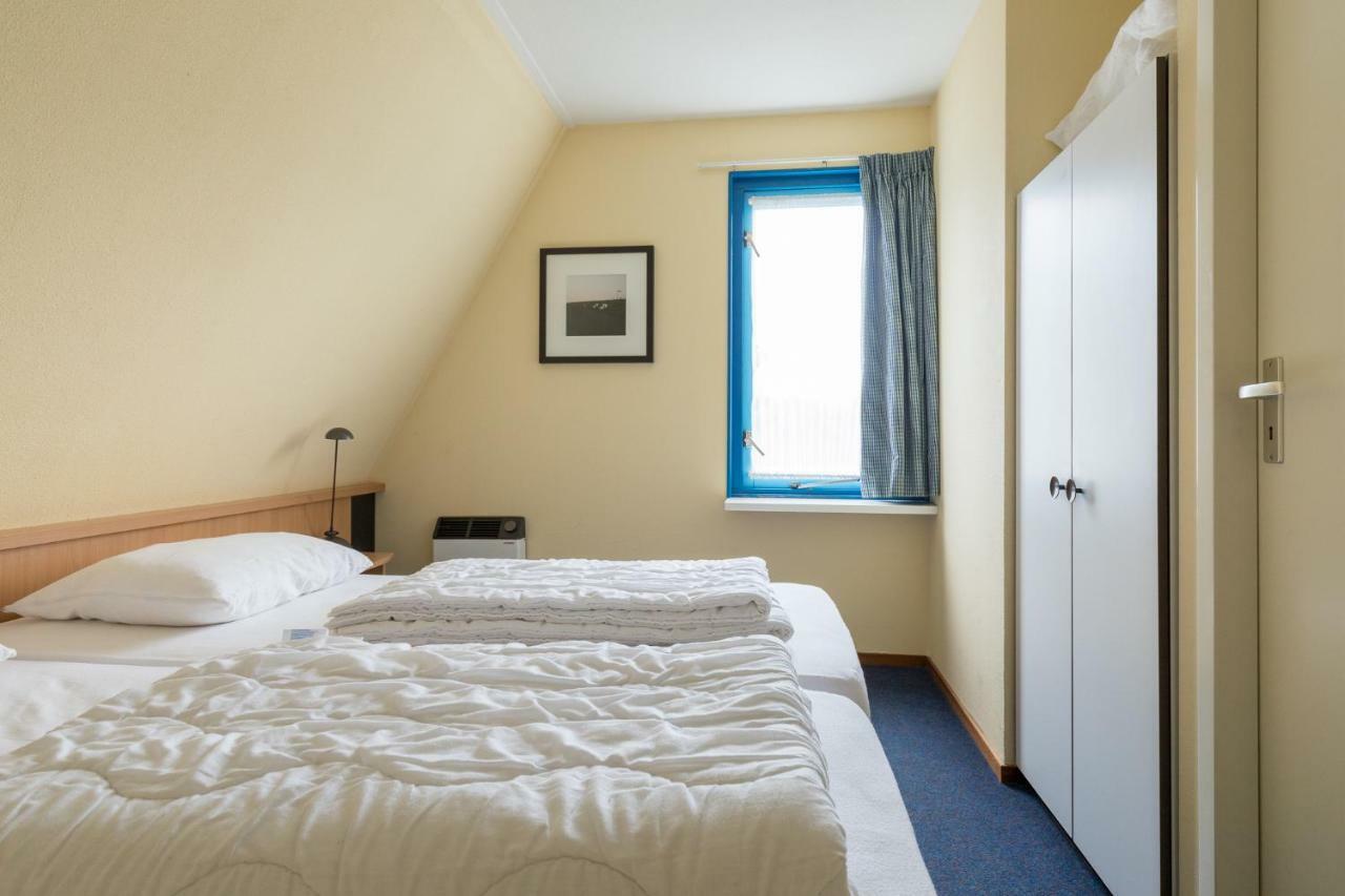 Appartement De Vrijbuiter, Resort Amelander Kaap Hollum  Exterior foto